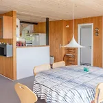 In With 3 Bedrooms And Wifi