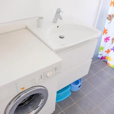 In With 3 Bedrooms And Wifi Holiday home *